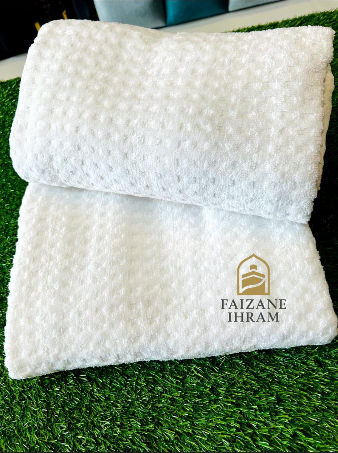 Royal Embossed Grid Ihram Set.